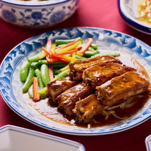 馬馳獻瑞-花雕錦蔬豬肋排 【2026即食年菜】馬馳獻瑞|適合四至六人享用